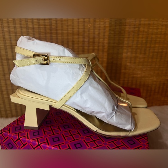 Tory Burch BLOCK T HEEL STRAPPY SANDAL Pale Yellow Size 7.5 (New in Box) $328 - Picture 8 of 11